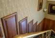 Лестница на второй уровень номера в Феодосии