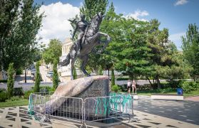 Феодосия памятник Котляревскому 